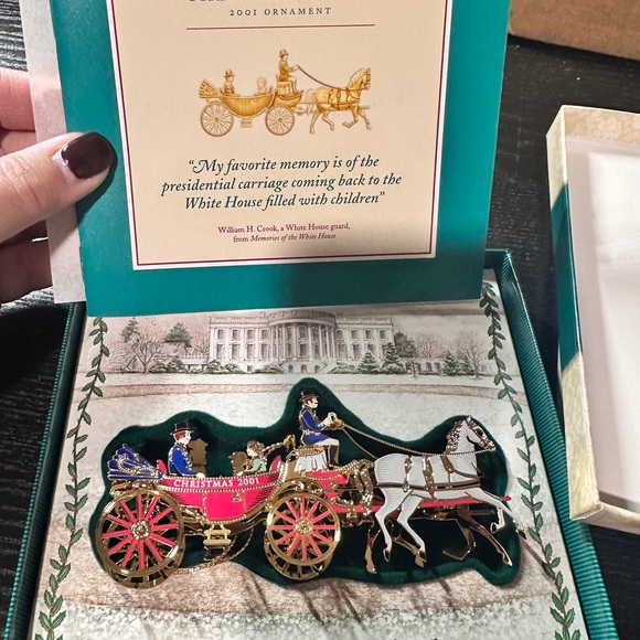 2000 and 2001 WHITE HOUSE CHRISTMAS ORNAMENT 200TH ANNIVERSARY OF WHITE HOUSE - Picture 4 of 6